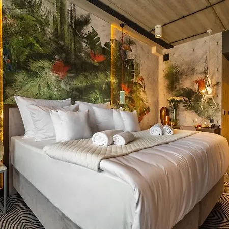 Hotel Zoo 3*