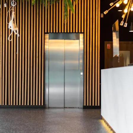 Hotel Zoo 3*