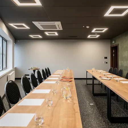 Zoo By Afrykarium Отель 3*