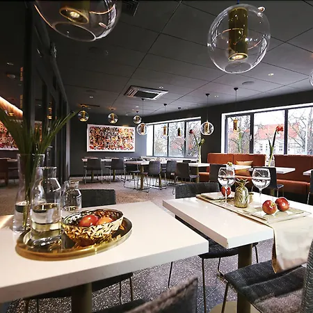 Отель Zoo By Afrykarium Вроцлав